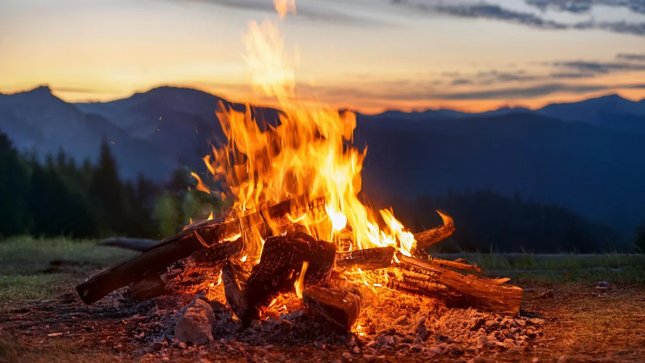Pensiunea Vladurel - Foc de tabără